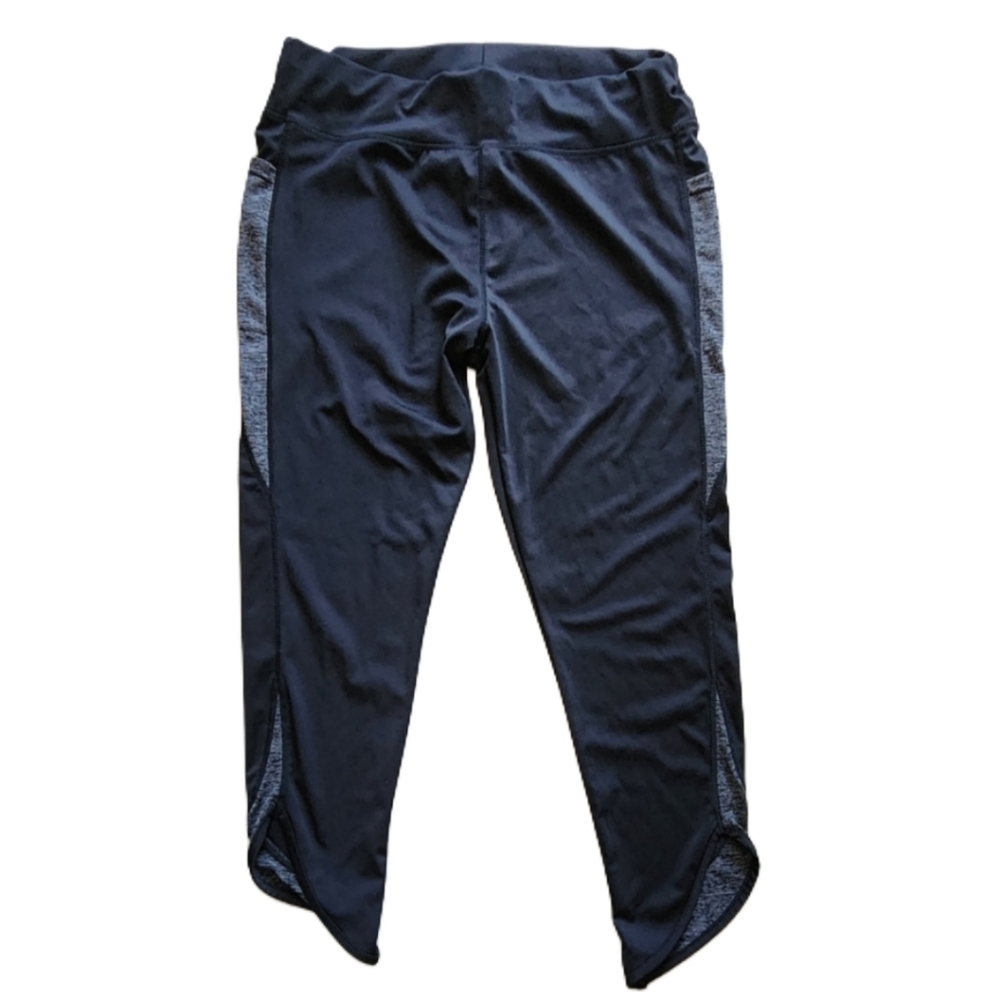 Black and Gray Athletic Legging Capris